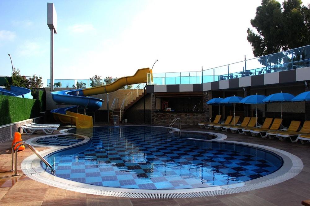 Merlin Beach Park Hotel Tosmur Exterior photo
