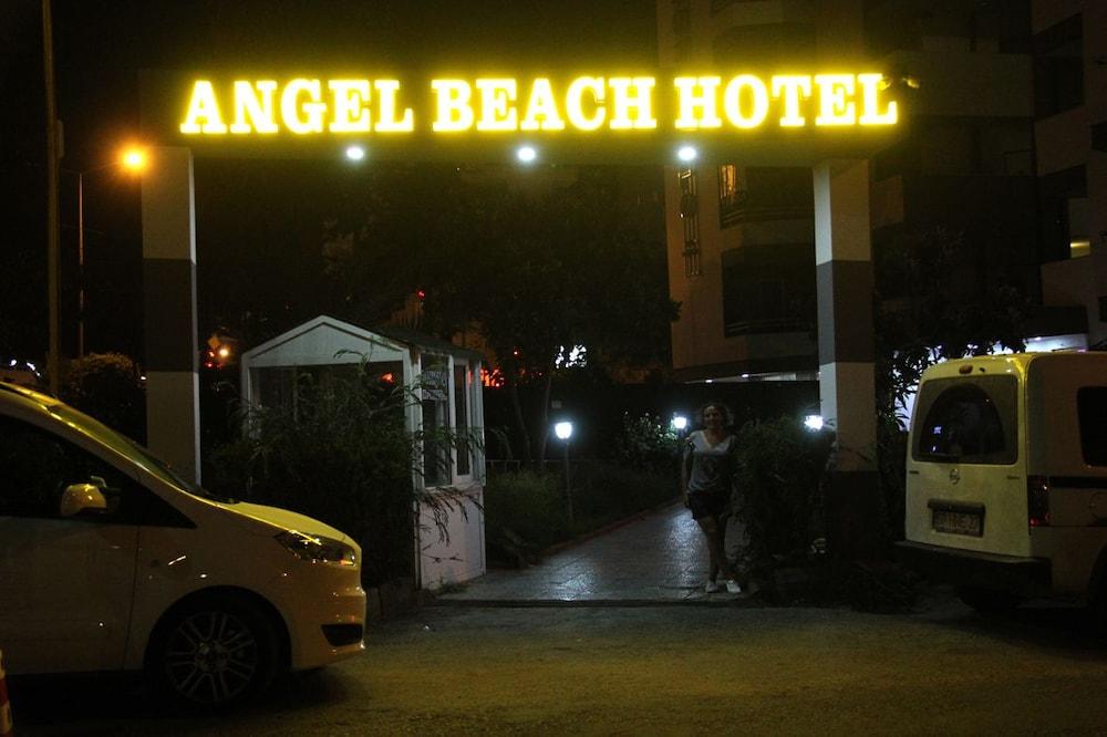 Merlin Beach Park Hotel Tosmur Exterior photo
